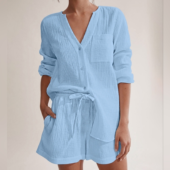 Versatile Notched Top and Shorts Set - Picture 8 of 11